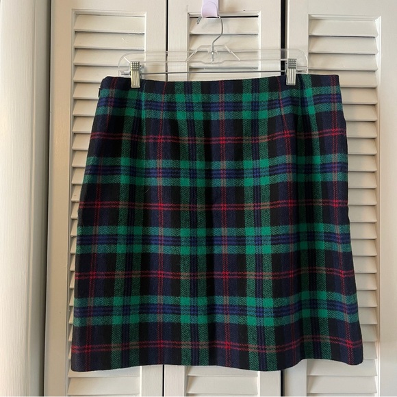 Talbots Festive Plaid Green, Red, and Blue Faux Wrap Skirt Size 16 Petite - Picture 2 of 10